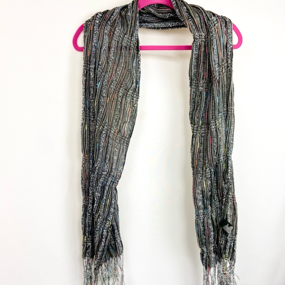 CUTE metallic grey/black w/rainbow sewnWide Scarf - Picture 4 of 10